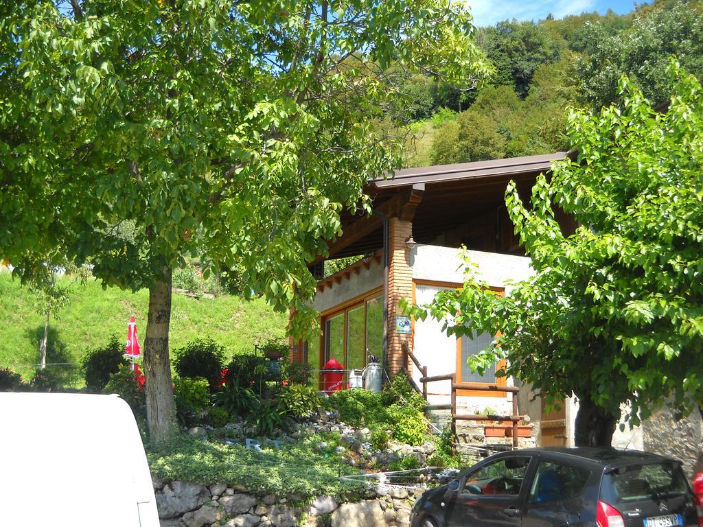Agriturismo Cascina Lert Marone Kültér fotó