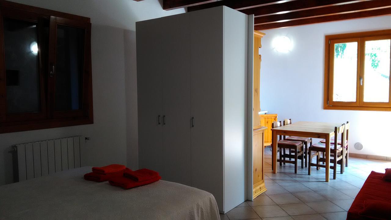 Agriturismo Cascina Lert Marone Kültér fotó